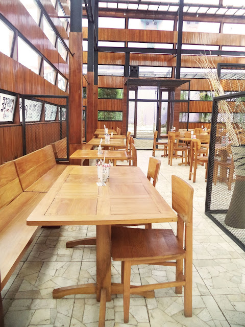 [Weekend Review] B'Tur Resto and Cafe a Friendly Place Buat Kumpul Bareng Teman dan Keluarga di Kawasan Puncak Bogor