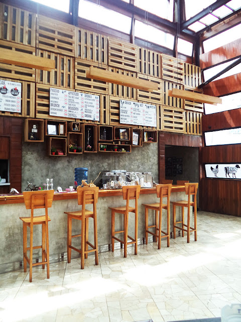 [Weekend Review] B'Tur Resto and Cafe a Friendly Place Buat Kumpul Bareng Teman dan Keluarga di Kawasan Puncak Bogor